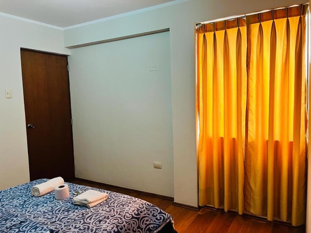 Montanero Hostel อัวรัซ ภายนอก รูปภาพ